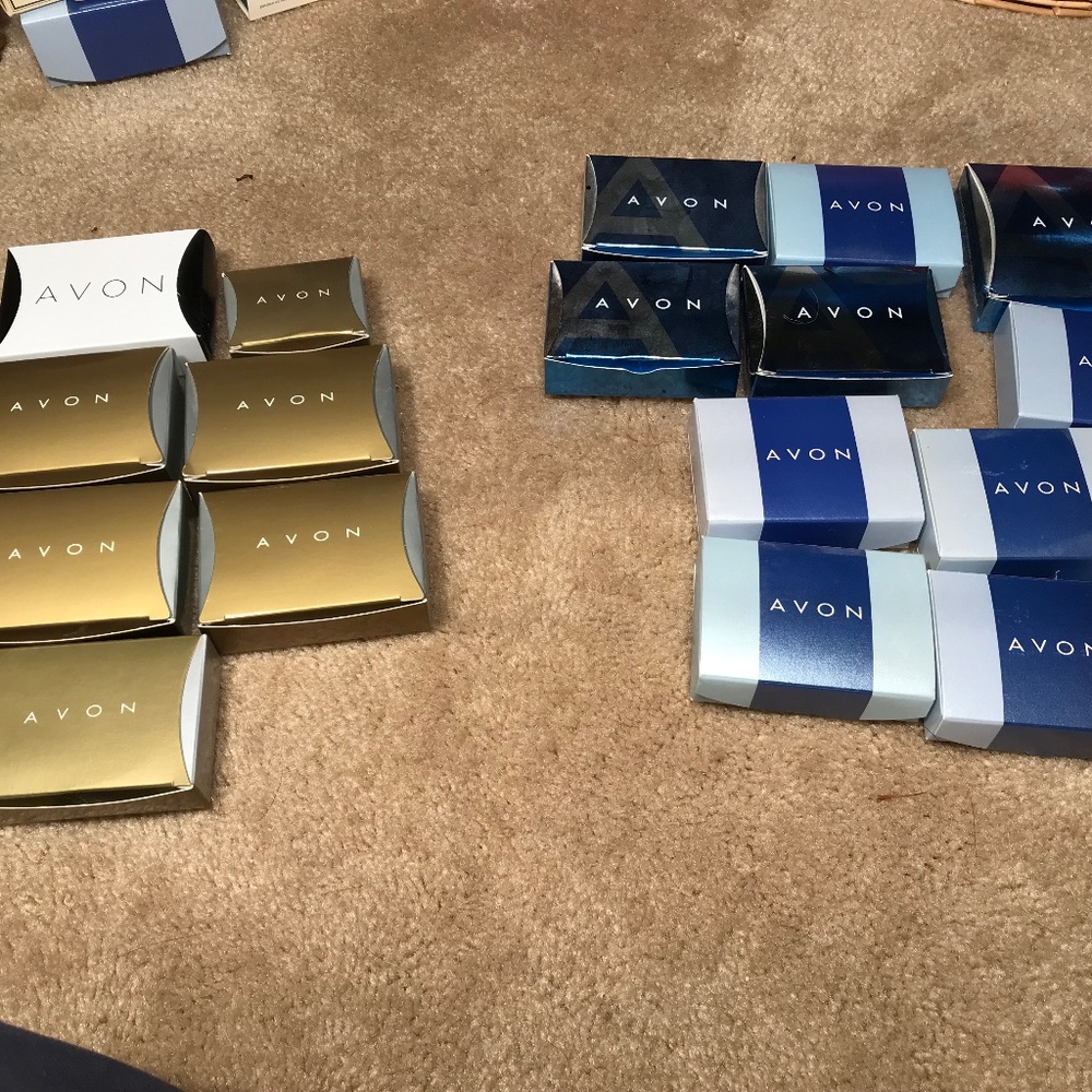 Avon Bracelet and Gift Set Bundle.  7 Bracelets. 10 Gift Sets.